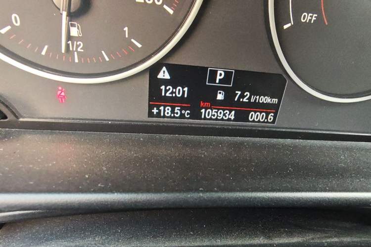 Used BMW 1 Series 2012 118i Sport Edition Odometer Close Up