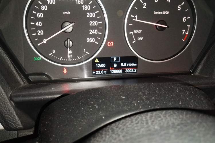 Used BMW 1 Series 2012 116i Leading Model Odometer Close Up