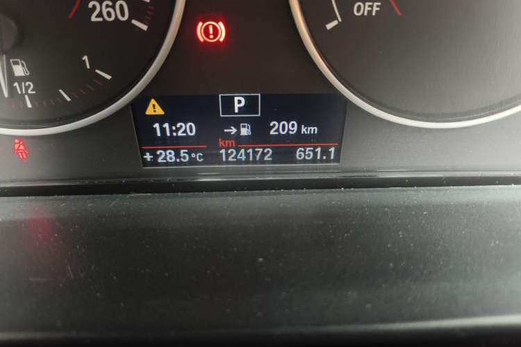 Used BMW 1 Series 2012 118i Sport Edition Odometer Close Up