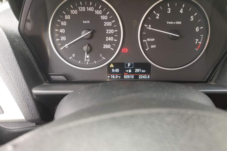 Used BMW 1 Series 2012 118i Leading Model Odometer Close Up