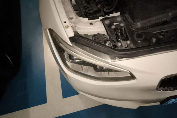 Used BMW 1 Series 2012 118i Leading Model Right Front Headlight