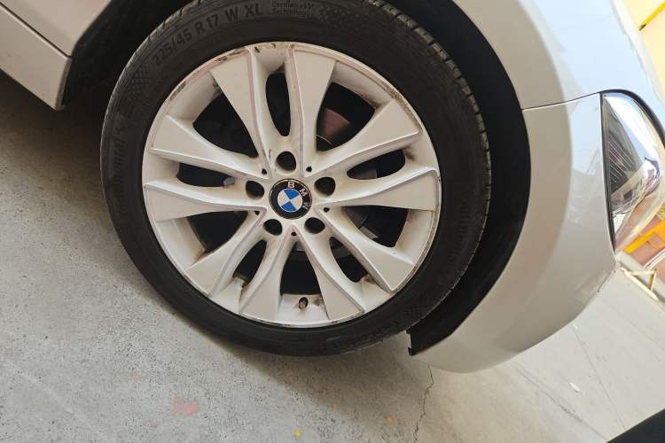 Used BMW 1 Series 2012 116i Urban Edition Right Front Wheel Hub
