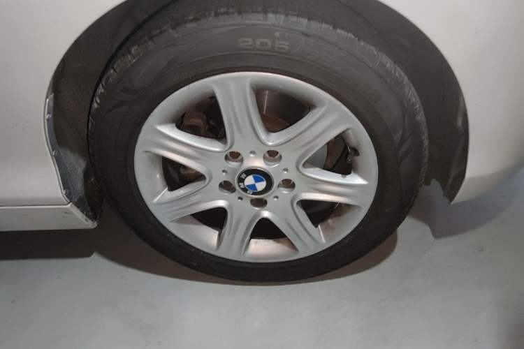 Used BMW 1 Series 2012 116i Leading Model Right Front Wheel Hub