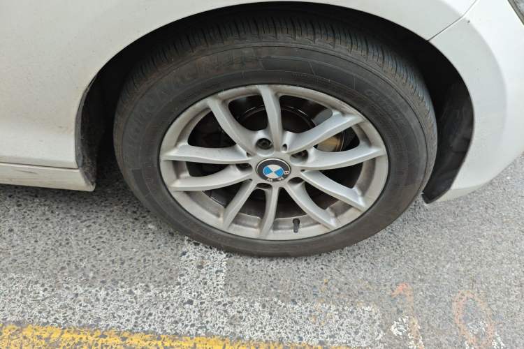 Used BMW 1 Series 2012 118i Leading Model Right Front Wheel Hub