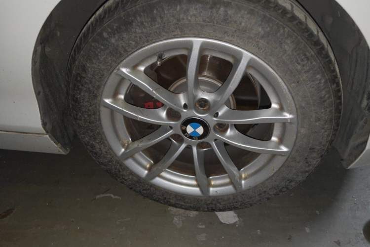 Used BMW 1 Series 2012 118i Leading Model Right Front Wheel Hub