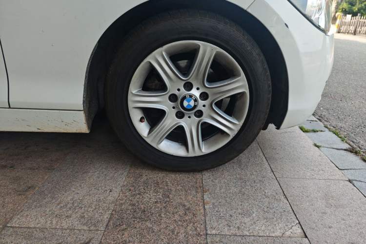 Used BMW 1 Series 2012 116i Leading Model Right Front Wheel Hub