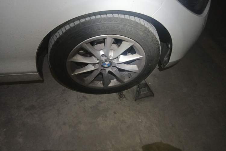 Used BMW 1 Series 2012 116i Urban Edition Right Front Wheel Hub