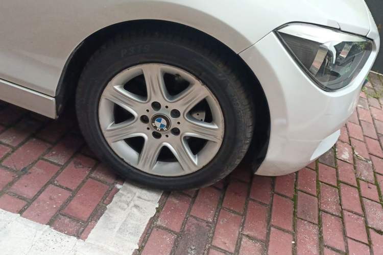 Used BMW 1 Series 2012 116i Leading Model Right Front Wheel Hub