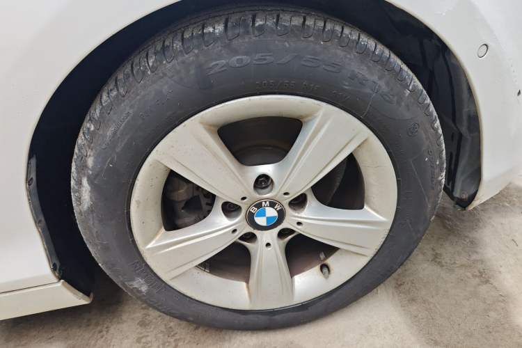 Used BMW 1 Series 2012 118i Sport Edition Right Front Wheel Hub