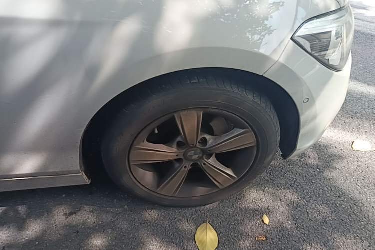 Used BMW 1 Series 2012 118i Sport Edition Right Front Wheel Hub