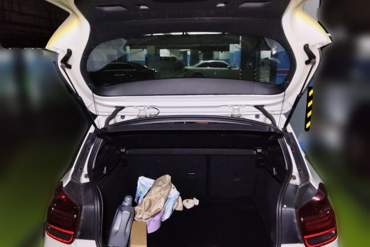 Used BMW 1 Series 2012 118i Leading Model Trunk