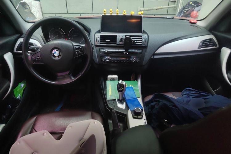 Used BMW 1 Series 2012 118i Leading Model Center Console