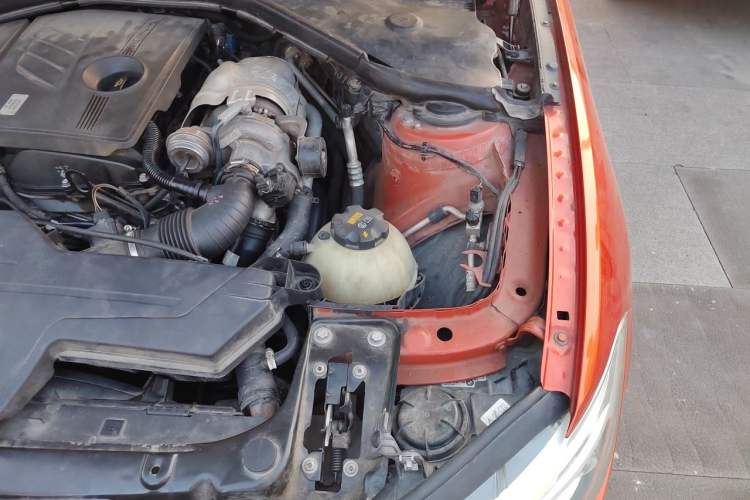 Used BMW 1 Series 2012 116i Urban Edition Engine Bay Left