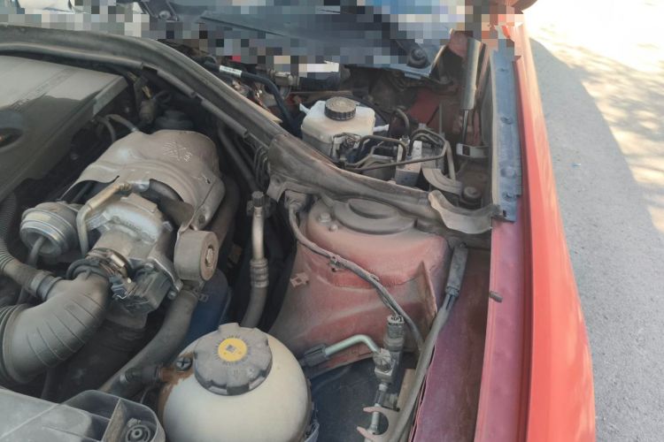 Used BMW 1 Series 2012 118i Sport Edition Engine Bay Left