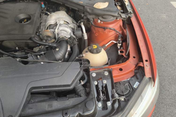 Used BMW 1 Series 2012 118i Leading Model Engine Bay Left