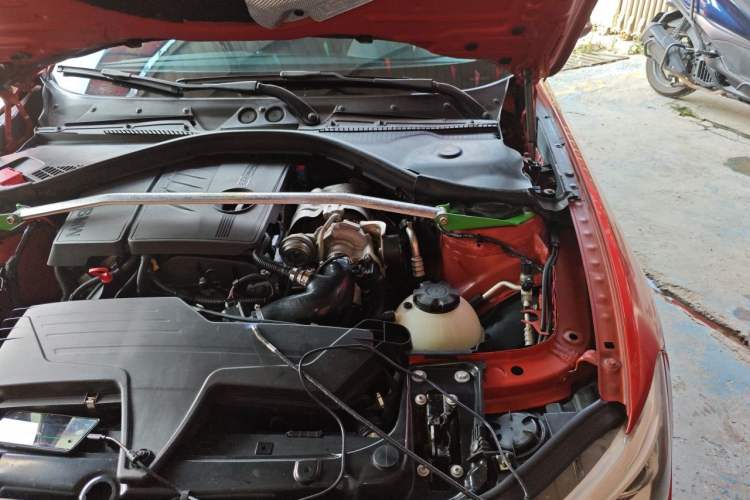 Used BMW 1 Series 2012 116i Leading Model Engine Bay Left
