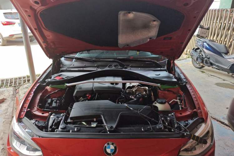Used BMW 1 Series 2012 116i Leading Model Engine Bay