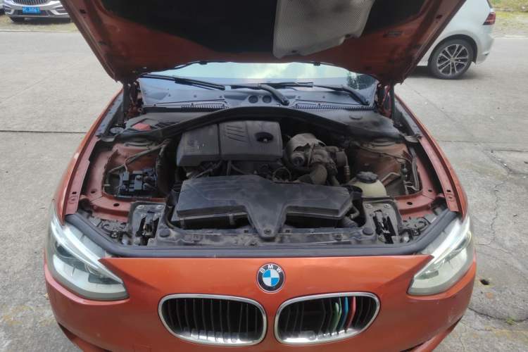 Used BMW 1 Series 2012 118i Leading Model Engine Bay