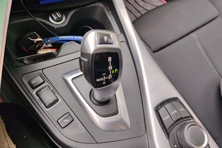 Used BMW 1 Series 2012 118i Sport Edition Gear Lever
