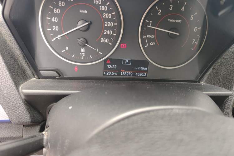 Used BMW 1 Series 2012 118i Sport Edition Odometer Close Up