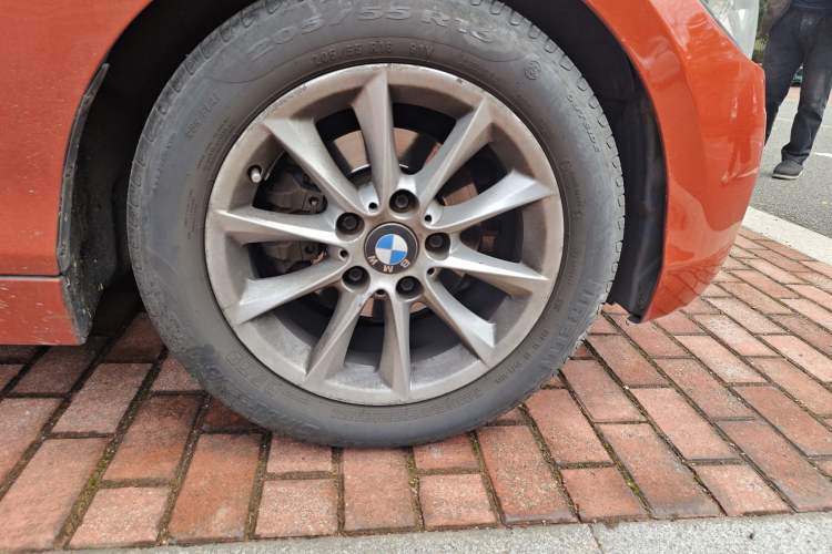 Used BMW 1 Series 2012 116i Urban Edition Right Front Wheel Hub