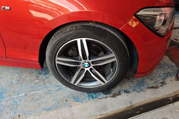 Used BMW 1 Series 2012 116i Leading Model Right Front Wheel Hub