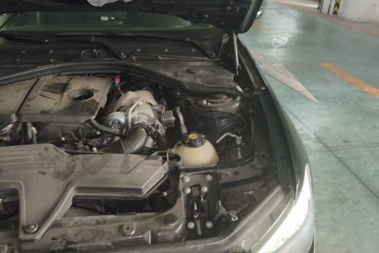 Used BMW 1 Series 2013 Revised 116i Leading Edition Engine Bay Left