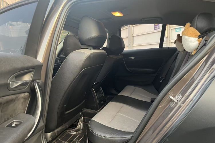 Used BMW 1 Series 2013 Revised 116i Leading Edition Interior 6