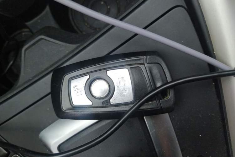 Used BMW 1 Series 2013 Facelifted 118i Leading Edition Vehicle Key