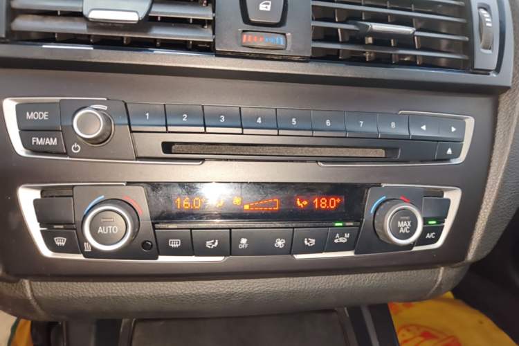 Used BMW 1 Series 2013 Revised 118i Sport Edition Audio And AC Panel