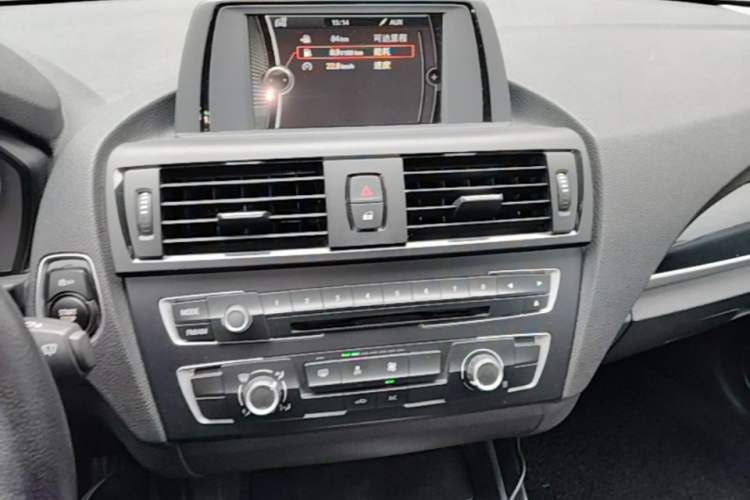 Used BMW 1 Series 2013 Revised 116i Leading Edition Audio And AC Panel