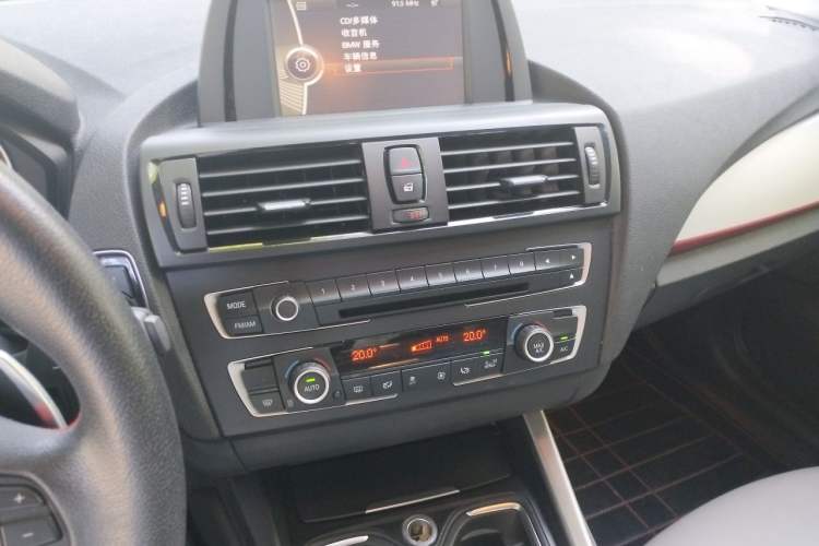 Used BMW 1 Series 2013 Revised 125i Sport Edition Audio And AC Panel