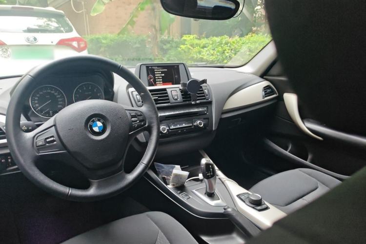 Used BMW 1 Series 2013 Revised 116i Leading Edition Center Console