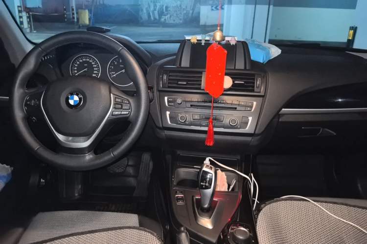 Used BMW 1 Series 2013 Revised 116i Leading Edition Center Console