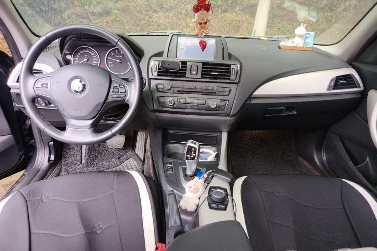Used BMW 1 Series 2013 Revised 116i Leading Edition Center Console