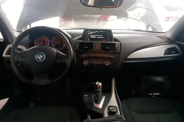 Used BMW 1 Series 2013 Revised 116i Leading Edition Center Console