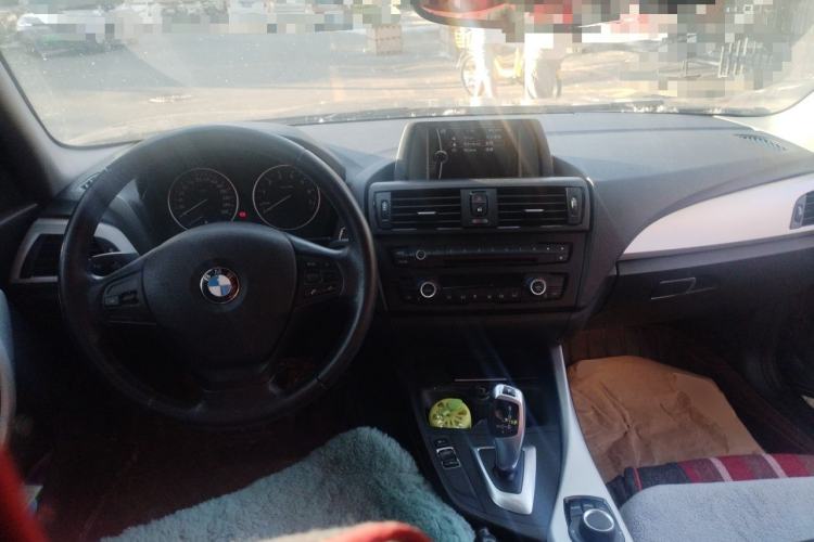 Used BMW 1 Series 2013 Facelifted 118i Leading Edition Center Console
