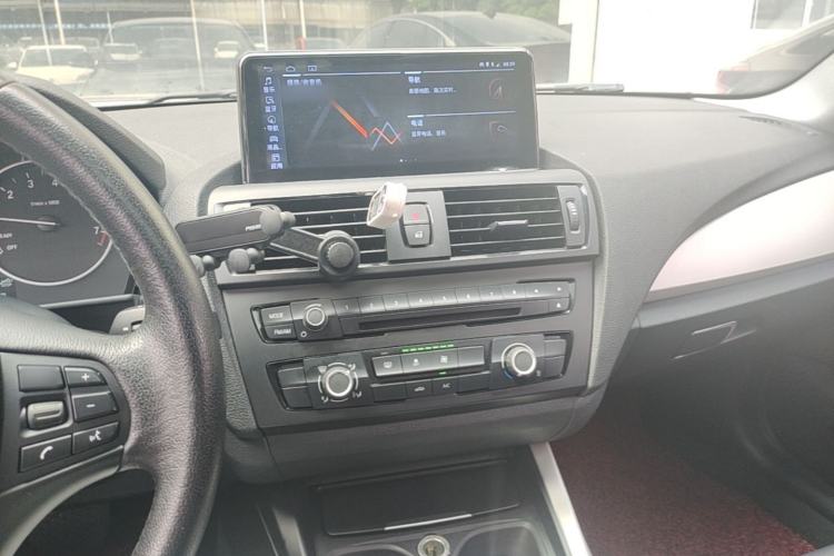 Used BMW 1 Series 2013 Revised 116i Leading Edition Center Console