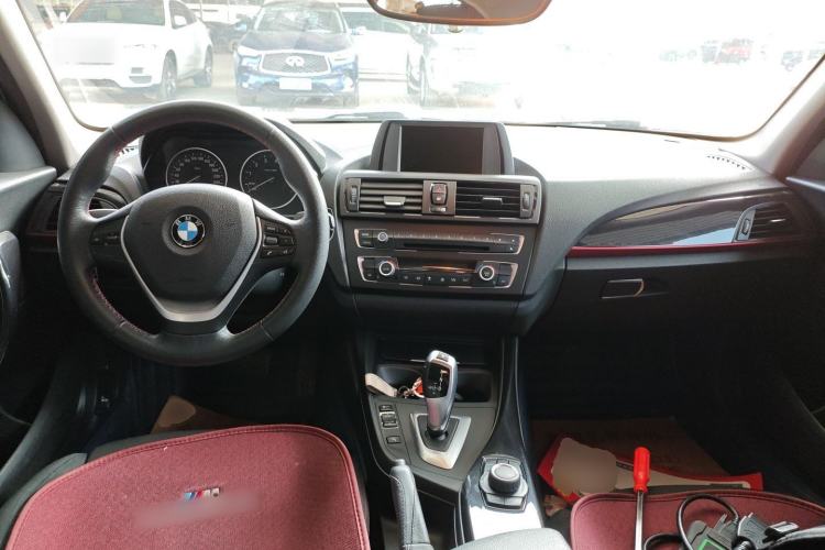 Used BMW 1 Series 2013 Revised 118i Sport Edition Center Console