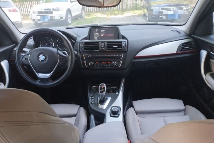 Used BMW 1 Series 2013 Revised 125i Sport Edition Center Console