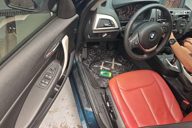 Used BMW 1 Series 2013 Facelifted 118i Leading Edition Driver Seat