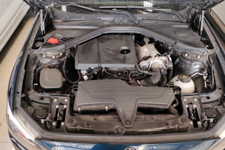 Used BMW 1 Series 2013 Revised 116i Leading Edition Engine Bay