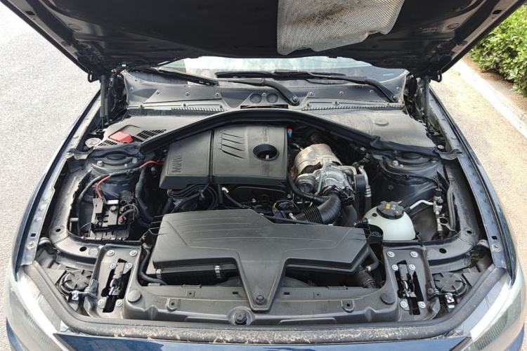 Used BMW 1 Series 2013 Revised 116i Leading Edition Engine Bay