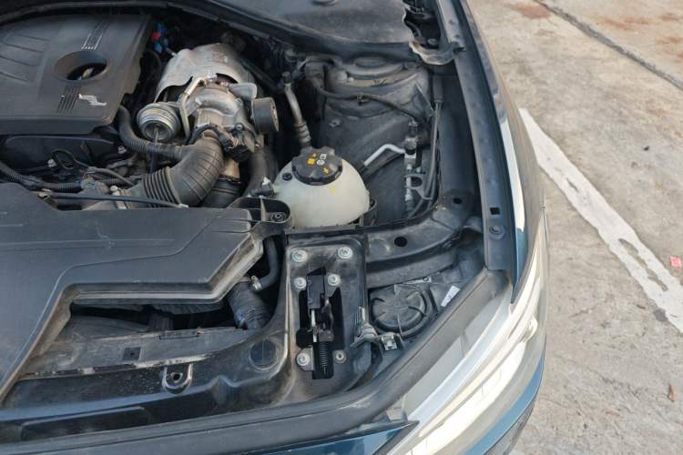 Used BMW 1 Series 2013 Facelifted 118i Leading Edition Engine Bay Left