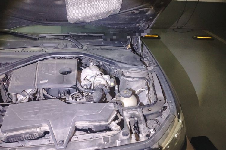 Used BMW 1 Series 2013 Revised 116i Leading Edition Engine Bay Left