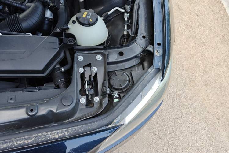 Used BMW 1 Series 2013 Revised 116i Leading Edition Engine Bay Left