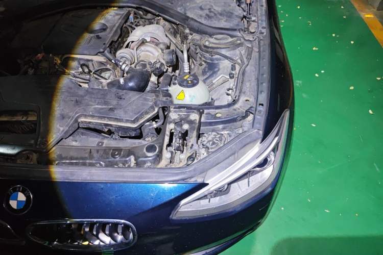 Used BMW 1 Series 2013 Revised 118i Sport Edition Engine Bay Left