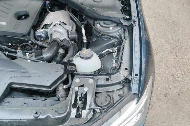 Used BMW 1 Series 2013 Revised 116i Urban Edition Engine Bay Left