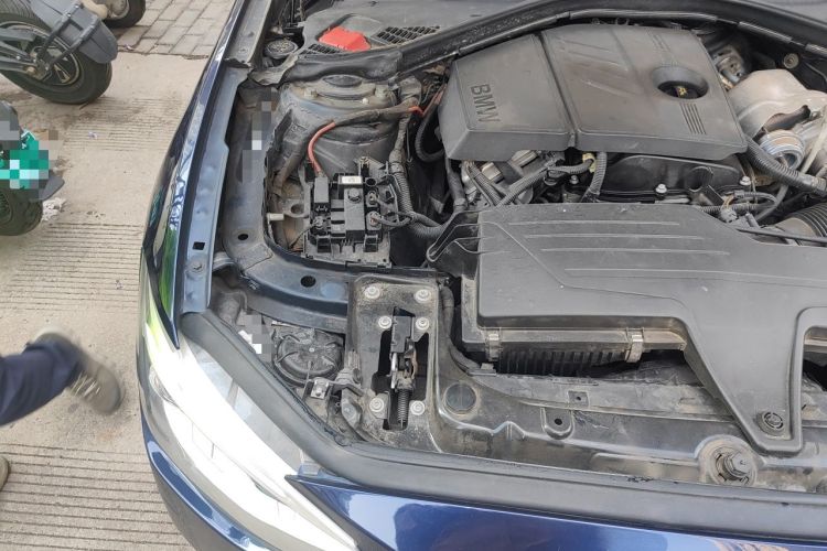 Used BMW 1 Series 2013 Revised 118i Sport Edition Engine Bay Right
