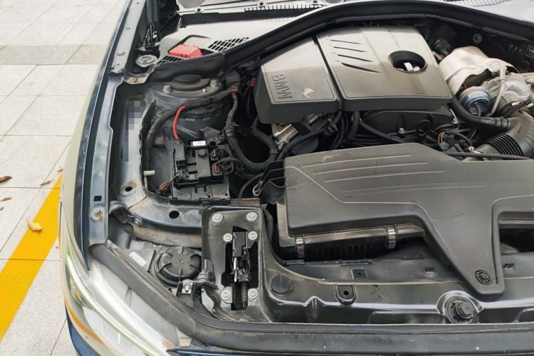 Used BMW 1 Series 2013 Revised 118i Sport Edition Engine Bay Right